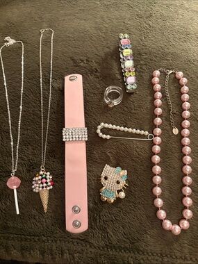 Icing Pink Pearl Necklace and Pink Charm Jewelry Set